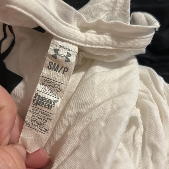 Under Armour white long sleeve oversized spirit top - Picture 5 of 5